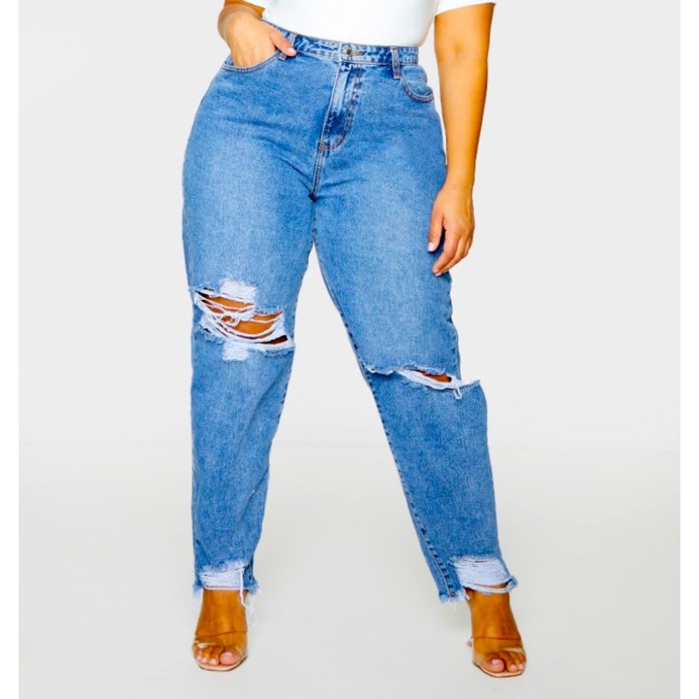 Pretty Little Thing Ripped Mom Jeans